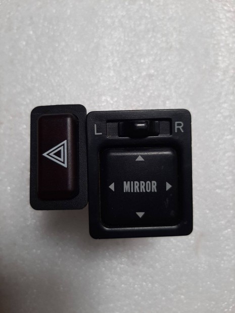 E 30 Bnw vszvillog -Hangszr kapcsolk Gyri j