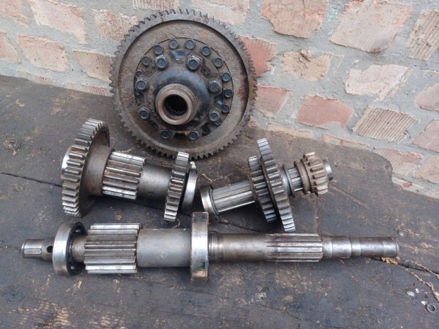 E-512-514 sebesseg vlt alkatrszek.