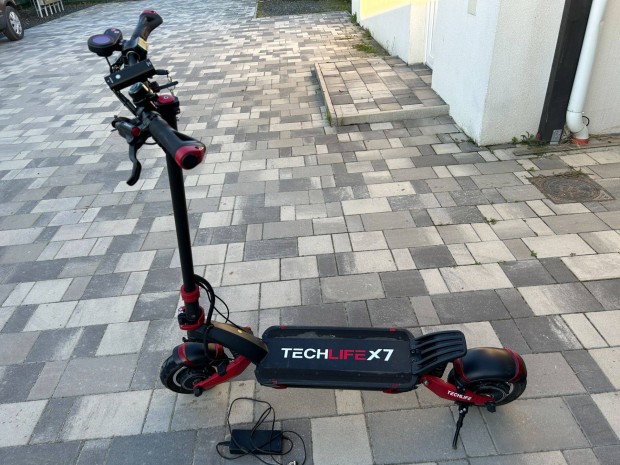 E-Roller 2x800W Techlife X7 18AH/52V