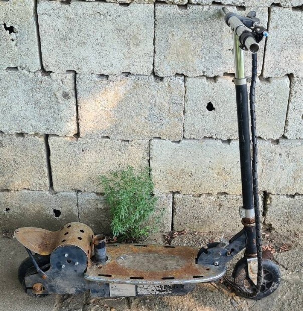 E-Scooter ZL-07K-1 elektromos roller.