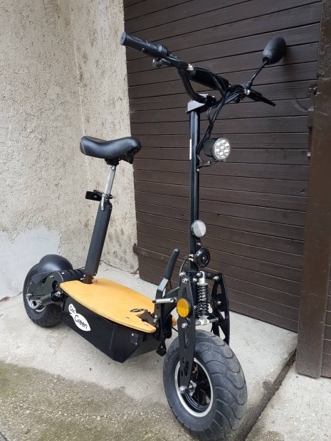 E- Scooter Fow  roller elad 