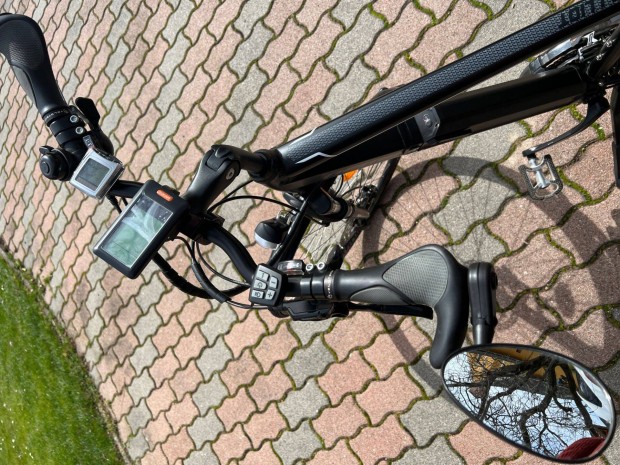 E-bike férfi újszerű kerékpár kifogástalan állapotban eladó
