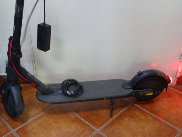 E-roller 300W Xiaomi 3 lite! 136 km-t futott!