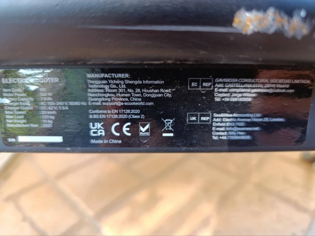 E-roller 500W, max sebessg 35KM/H, 10 hvelyk, hattvolsg 30KM