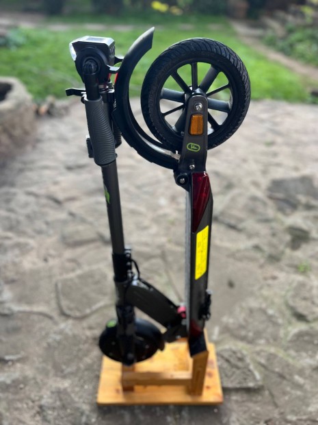 E-twow booster V elektromos roller