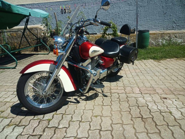 Eald Honda Shadow 750 tramotor