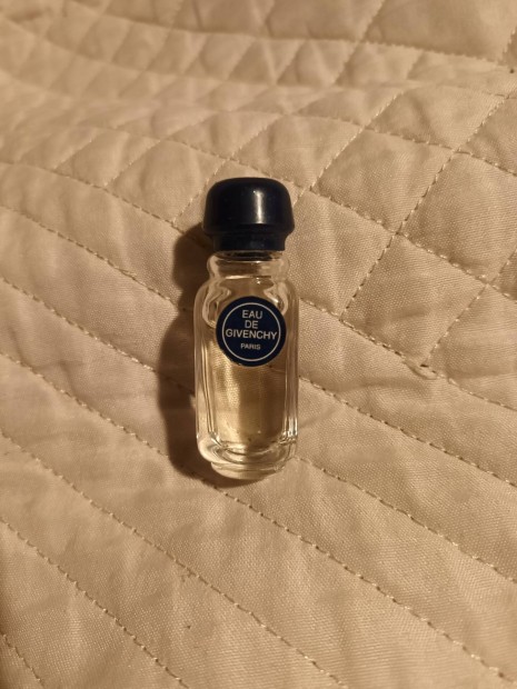Eau de Givenchy mini parfm