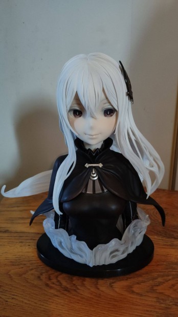 Echidna mellszobor (Re:Zero Anime)