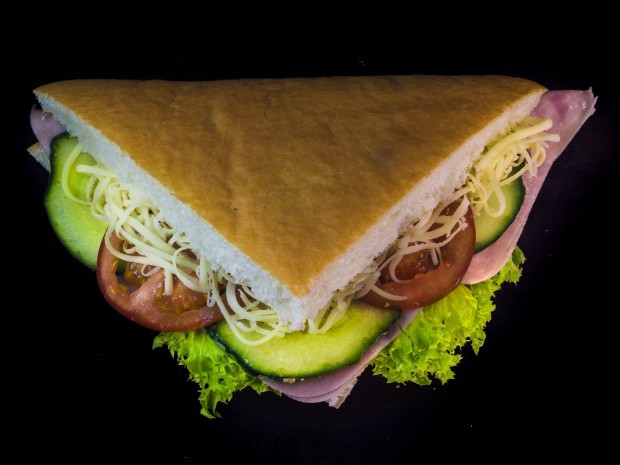 Eclipse Street Food csapatába keresünk kiszolgáló/pultost!