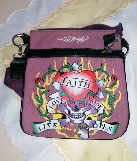 Ed Hardy oldal tska