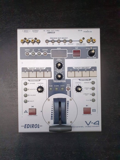 Edirol V-4 video mixer