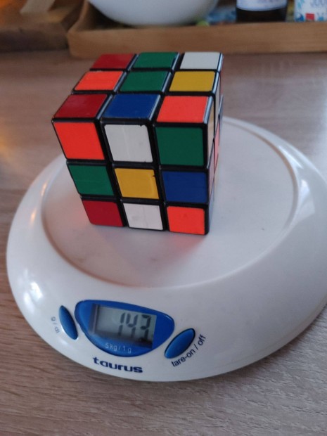 Eeredeti korabeli Rubik kocka.mg kicsit szorul sorjs slyos