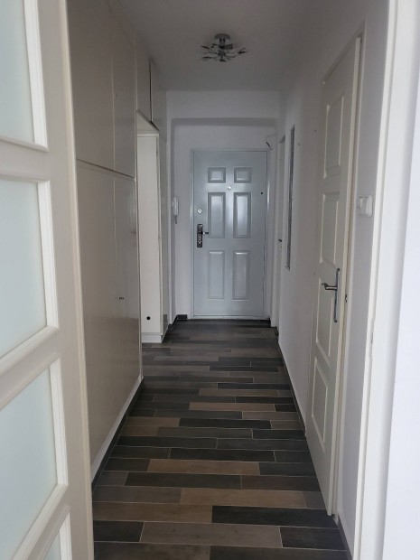 Eger, Remenyik �ti lak�s