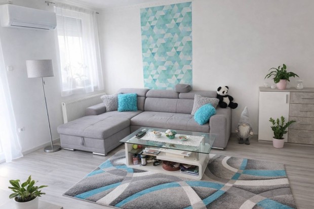 Eger, erk�lyes, kl�m�s lak�s +fedett t�vir�ny�t�s aut�be�ll�val,