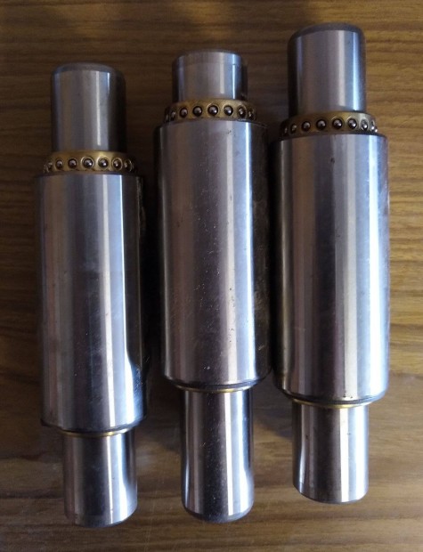 Eger elad� line�ris megvezet� 25x90