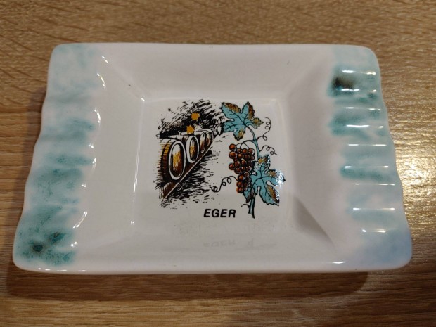 Eger sz�l� bor�sz hamutart�