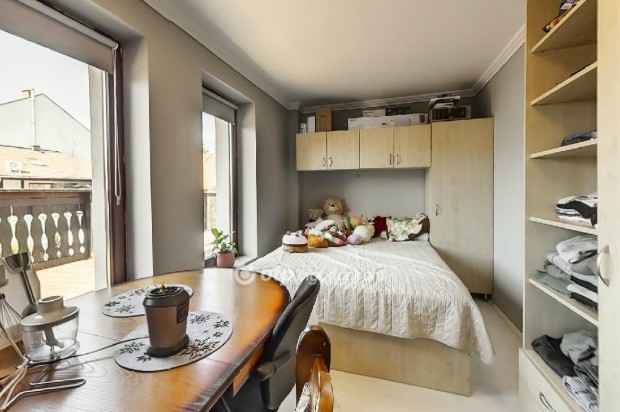 Egeri 109 nm-es lak�s elad�