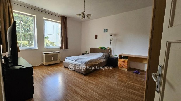 Egeri 53 nm-es lak�s elad�