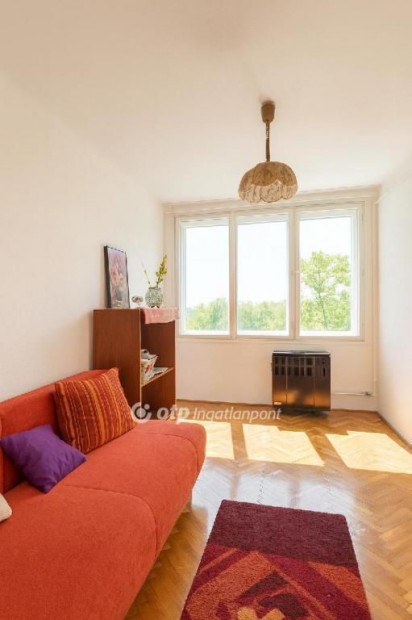 Egeri 59 nm-es lak�s elad�