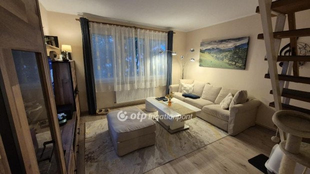 Egeri 78 nm-es lak�s elad�