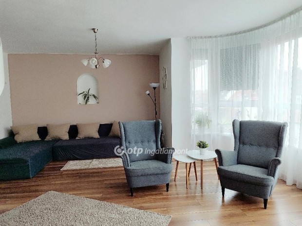 Egeri elad� 127 nm-es lak�s