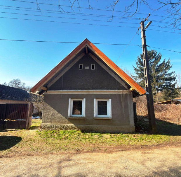 Egerv�lgyi 2 szob�s csal�di h�z