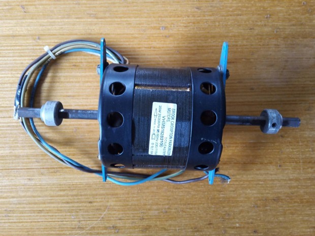 Egy fzis villanymotor 230 V 35 W. 2500 fordulatszm.