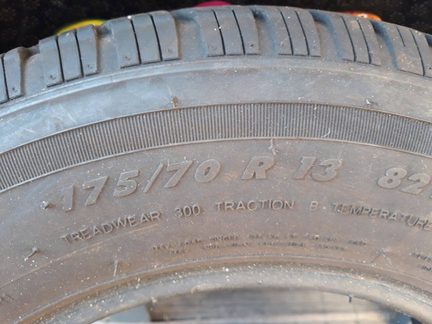 Egy szezont futott tli autgumik