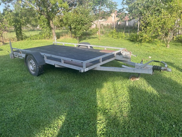Egy tengelyes trler, trailer, autszllt elad! 1300kg ssztmeg