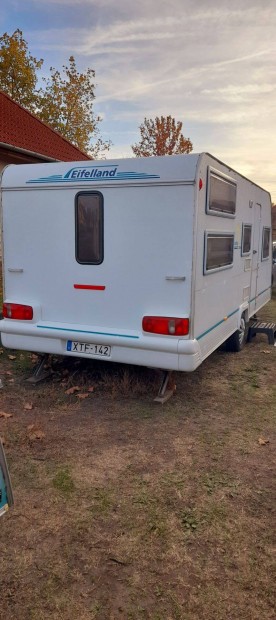 Egyedi Gyerekszobs lakkocsi rvnyes magyar okmnyokkal!