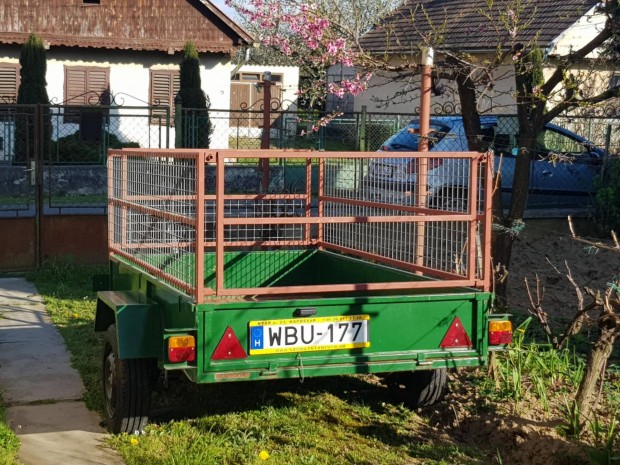 Egyedi IFN-400 utnfut elad