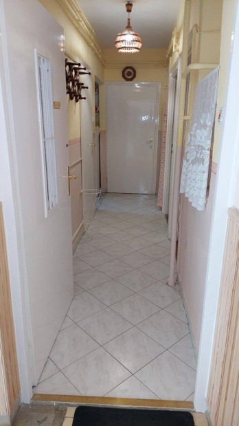 Egyedi cirk�s, erk�lyes kertv�rosi t�glalak�s Zalaegerszegen elad�