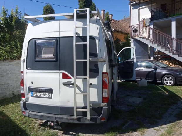 Egyedi építésű lakóautó
