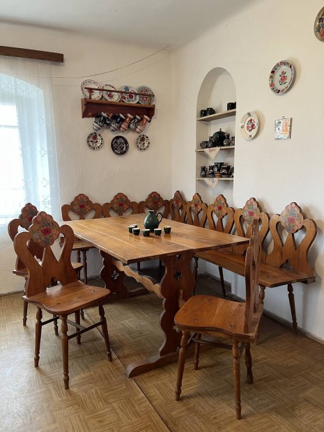 Egyedi étkező, szék, asztal, pad