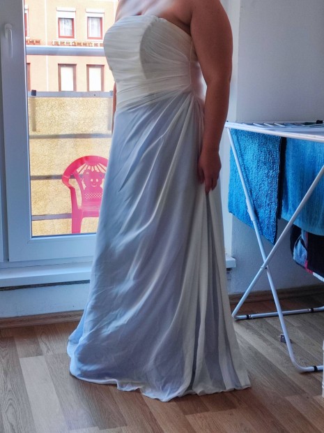 Egyedi fűzős menyasszonyi ruha, csipkés boleroval 44/46-os méret