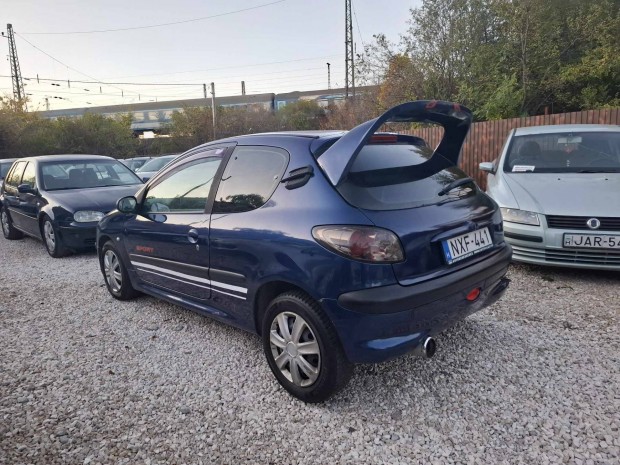 Egyedi peugeot 206!