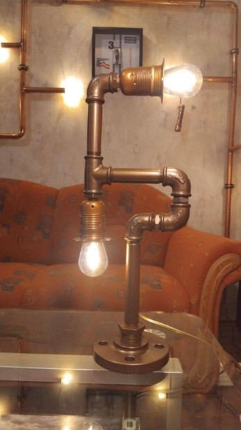 Egyedi steampunk lámpa