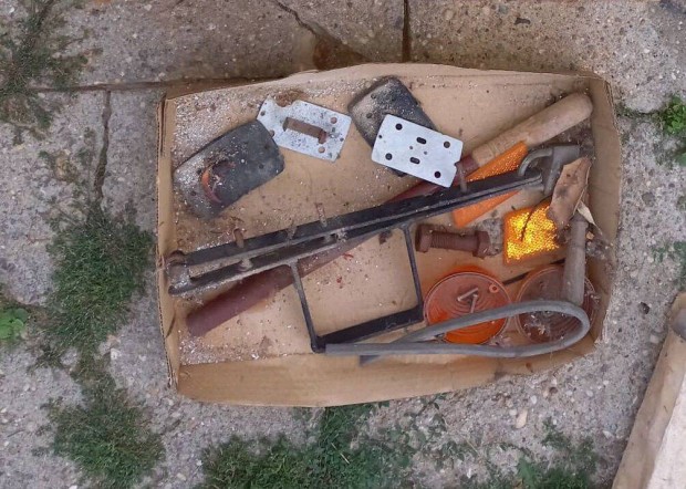 Egyedileg ksztett, nagyon masszv, univerzlis lopsgtl pedlzr