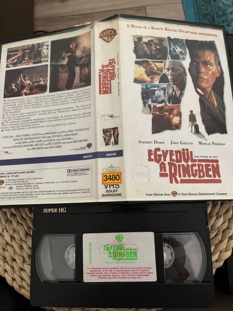 Egyedl a ringben vhs