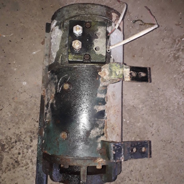 Egyenáramú 24V villany motor