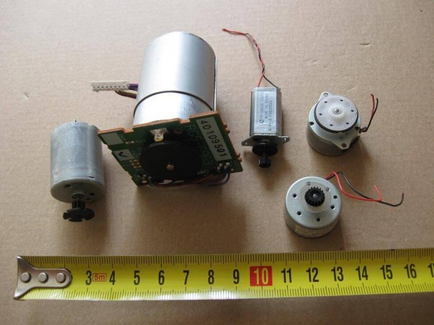 Egyenram DC motor + enkder trcsa