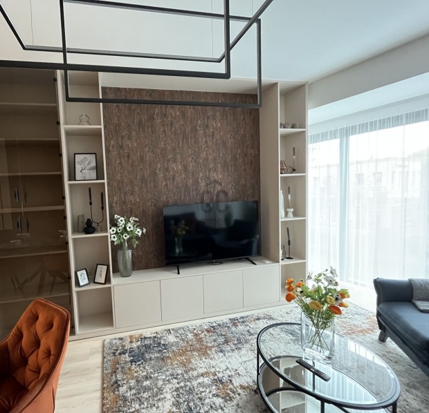 Egyetem TOWERben kiad� gy�ny�r� 2 szob�s pr�mium lak�s