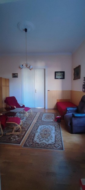 Egyetemhez k�zel, Bolyai u. 17., els� emeleti