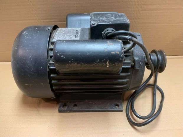 Egyfzis villanymotor 2200 W 3000 f/p szjtrcsa 2 kondenztor