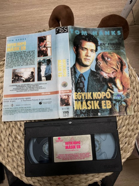 Egyik kop msik eb vhs m