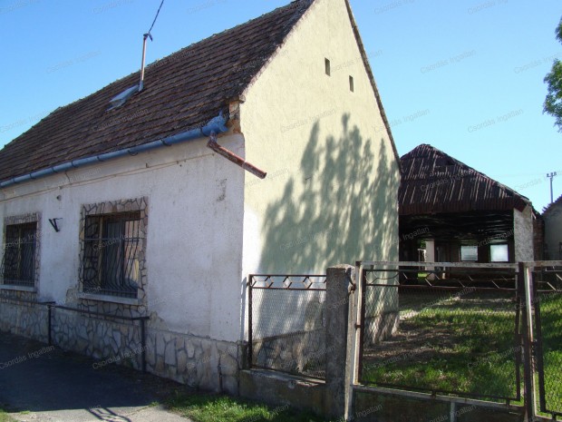 Egykori kocsma, NAGY MELL�K�P�LETTEL, nagy ter�lettel, FEDETT NAGY