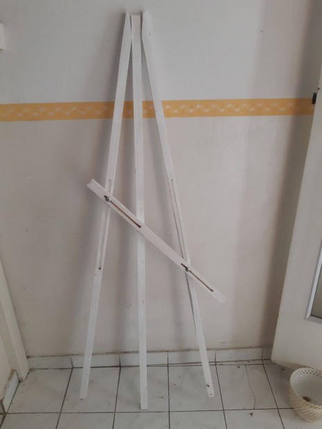 Egyszer sszecsukhat festllvny 122cm magas sztnyitva