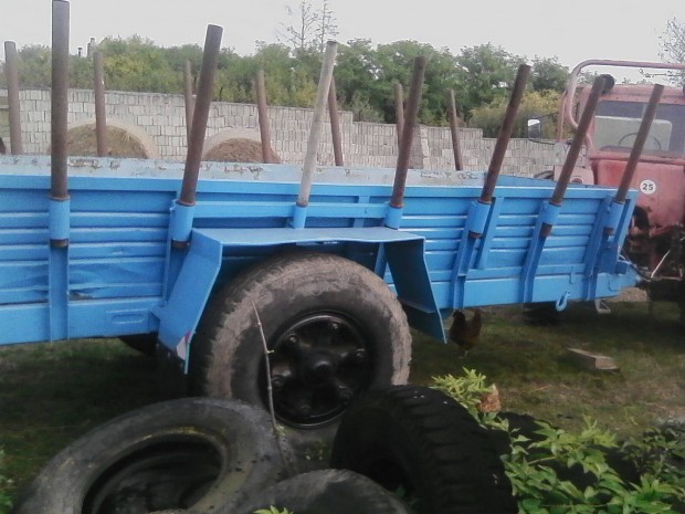 Egytebedej p�tkocsi �s f�geszetett eke �s f�geszetett t�rcsa elad�