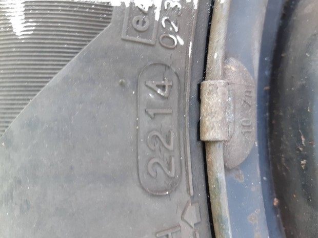 Egytelet Futott 165/70-Es Hankook Téli Gumi Garnitúra Felnin Eladó!