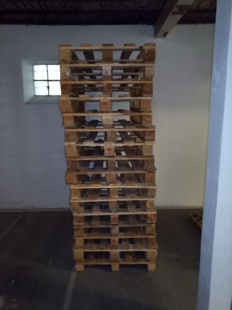 Egyutas raklap elad!